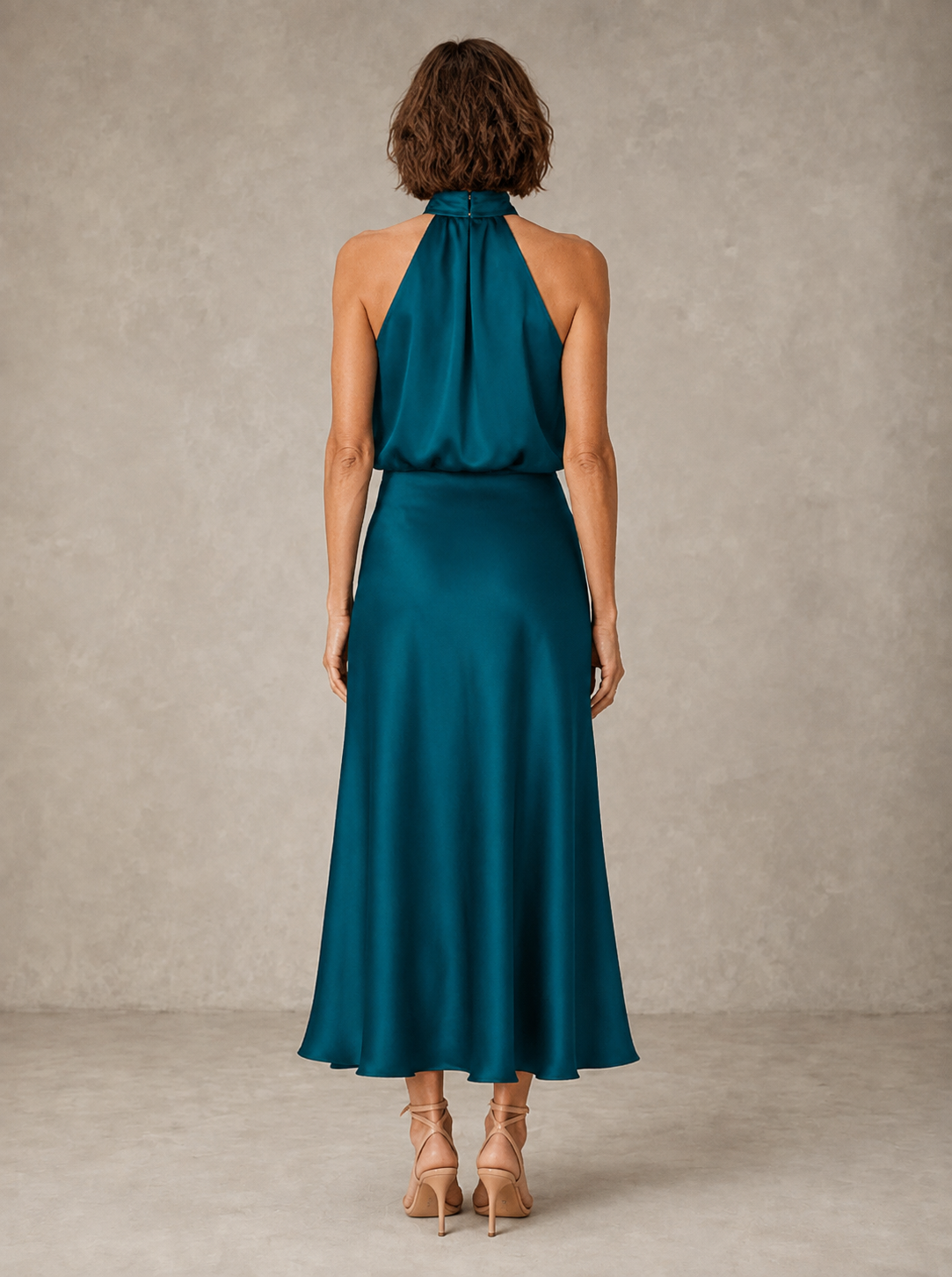 Harper | Robe longue du soir en satin dos-nu