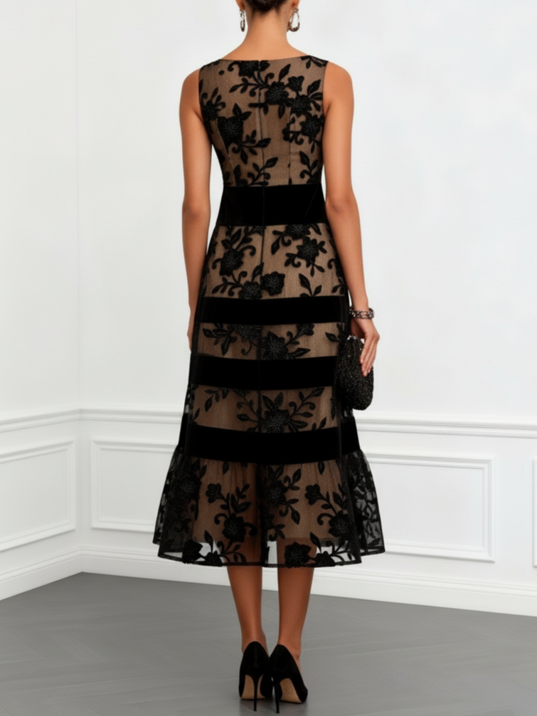 Robe mi-longue trapèze sans manches en résille florale