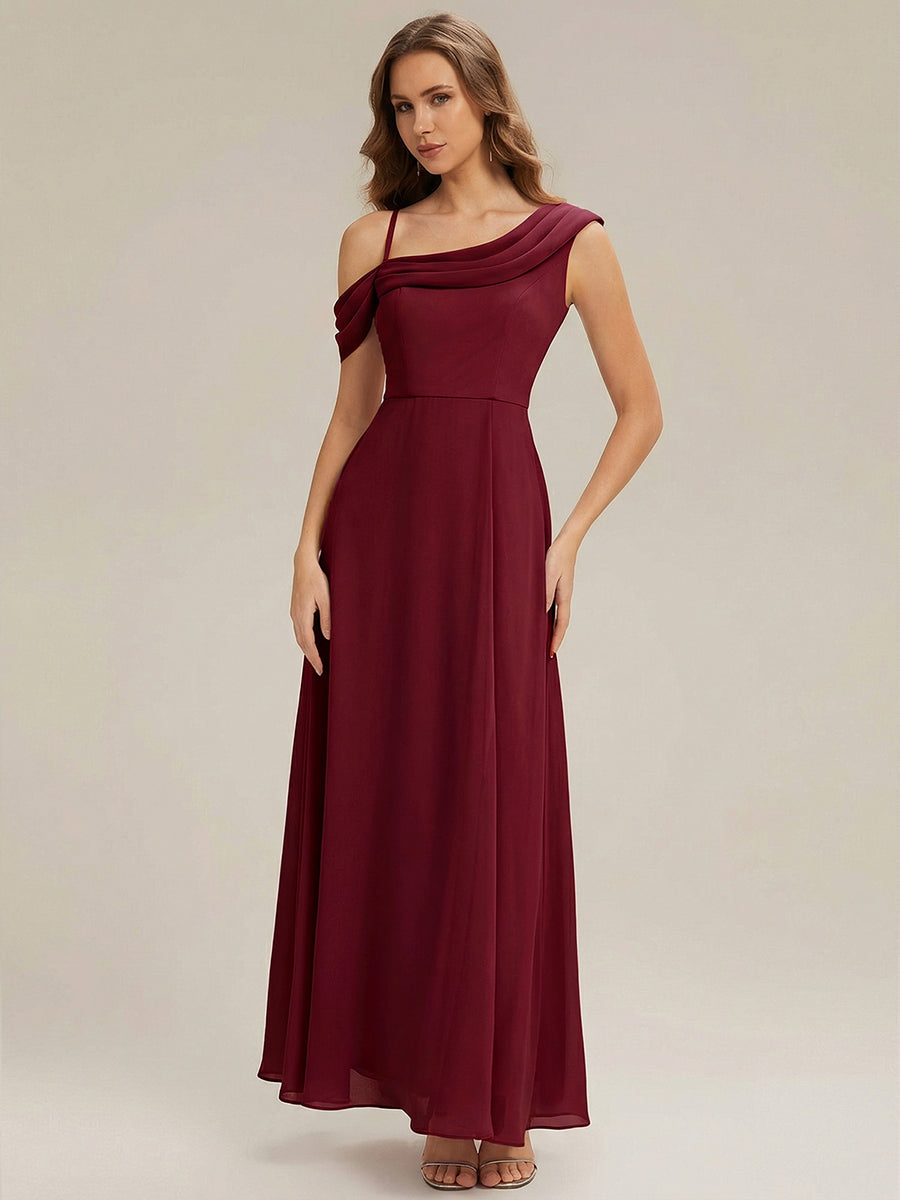 ELIANA™ | Robe longue asymétrique à une épaule, coupe trapèze et détails plissés