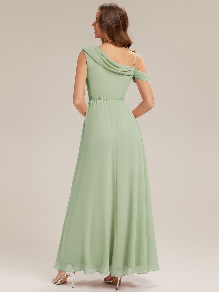 ELIANA™ | Robe longue asymétrique à une épaule, coupe trapèze et détails plissés