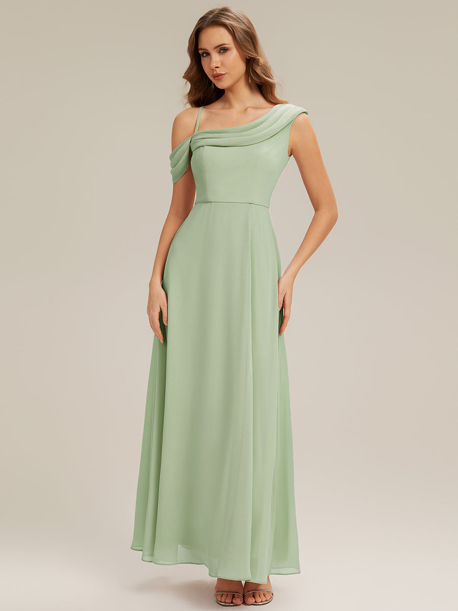 ELIANA™ | Robe longue asymétrique à une épaule, coupe trapèze et détails plissés