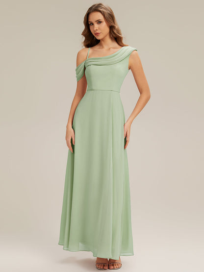ELIANA™ | Robe longue asymétrique à une épaule, coupe trapèze et détails plissés