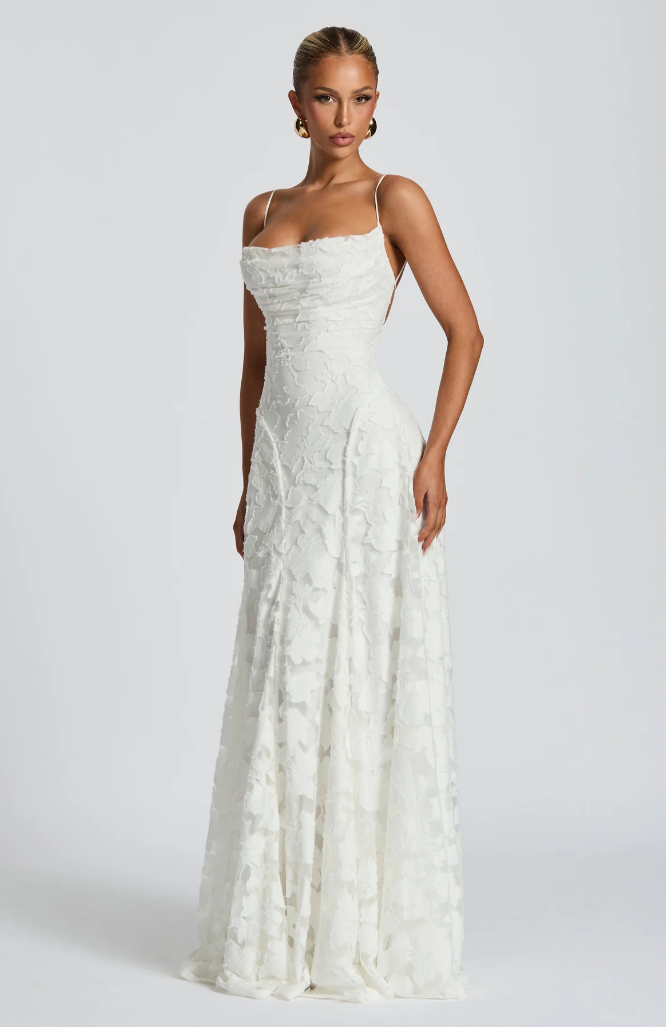 SOFIA | Robe longue élégante en dentelle