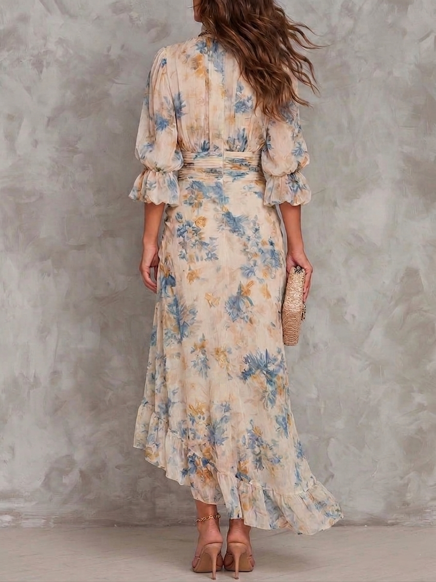Robe longue beige en mousseline à imprimé floral façon peinture à l’huile, col montant