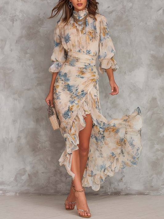 Robe longue beige en mousseline à imprimé floral façon peinture à l’huile, col montant