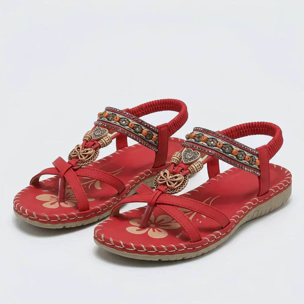 Sandali in stile ibiziano che combinano comfort ed eleganza