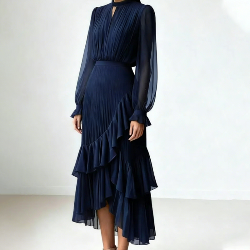Élégante robe midi plissée à volants.
